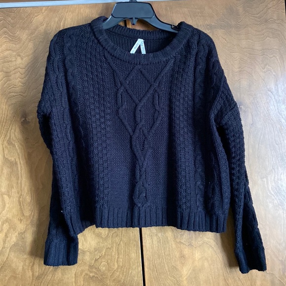 cropped black sweater - Picture 1 of 2